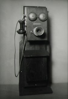 Telephone wall set
